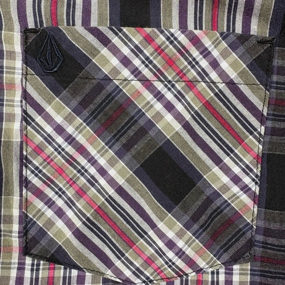 Volcom Men's Classic Fit Weirdoh Plaid II Long Sleeve Button Up Shirt | Size M - Picture 3 of 12